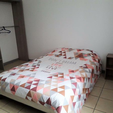 Appart Comme Chez Soi Pusignan Екстер'єр фото