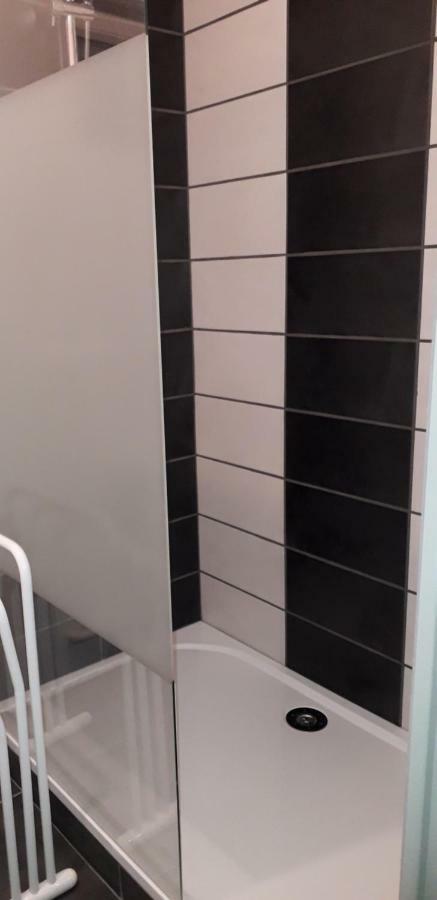 Appart Comme Chez Soi Pusignan Екстер'єр фото
