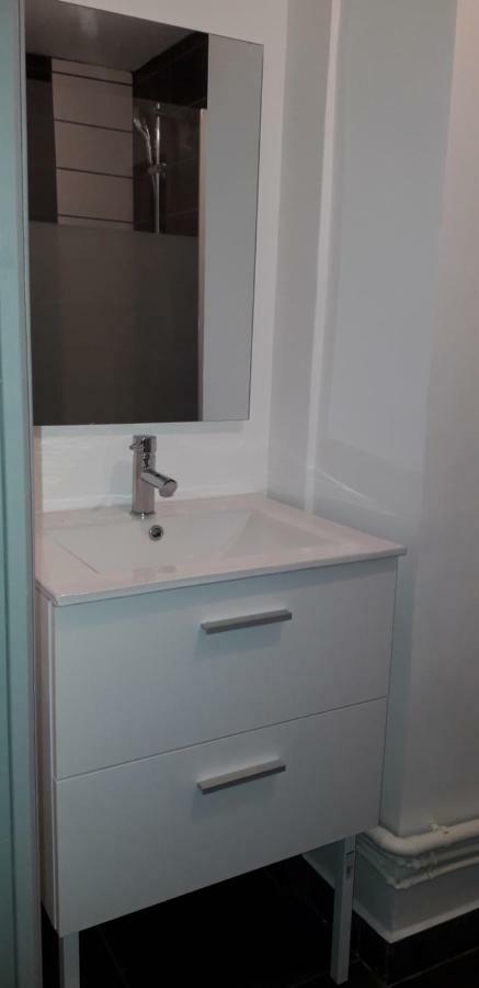 Appart Comme Chez Soi Pusignan Екстер'єр фото